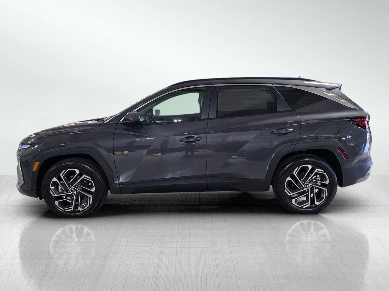New 2026 Ecotronic Gray Hyundai SEL Plus FWD image 4
