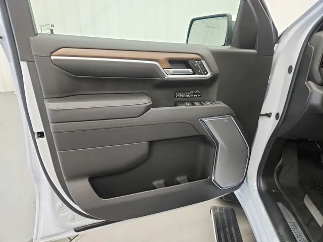 2026 Chevrolet Silverado 1500 High Country - Photo 21