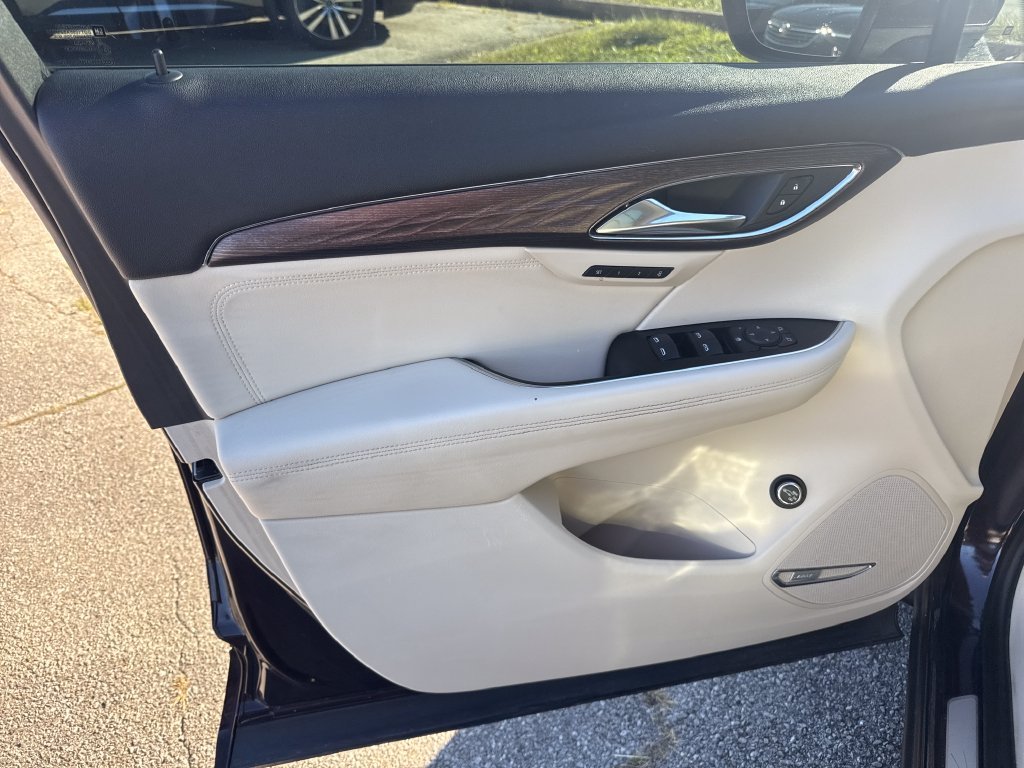 Used 2021 Red Buick Avenir image 12