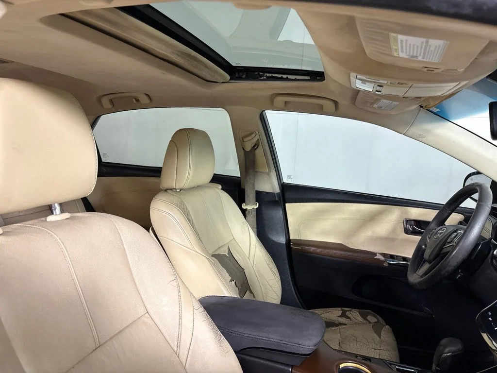 Used 2015 Gray Toyota XLE Touring image 16