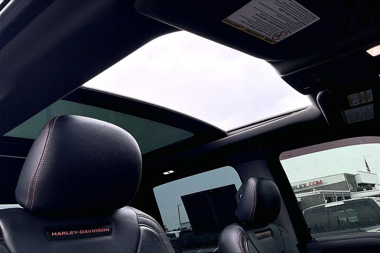 Used 2021 AGATE BLACK Ford LARIAT image 30