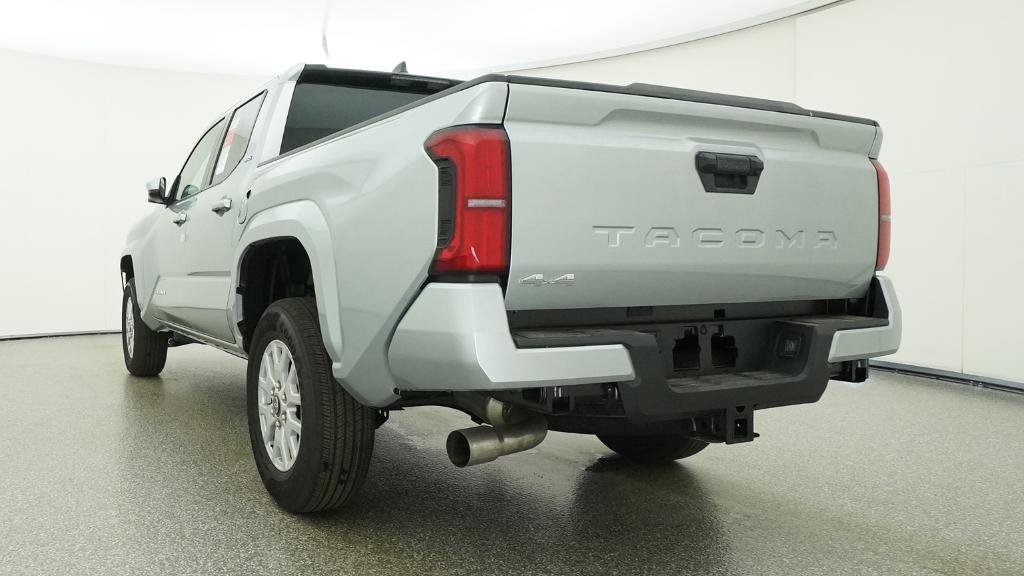 2026 Toyota Tacoma SR5 - Photo 17