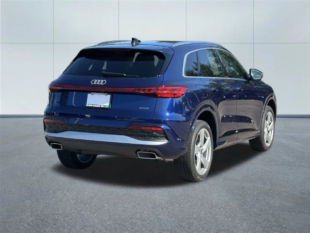 Used 2025 Navarra Blue Metallic Audi Premium Plus image 6