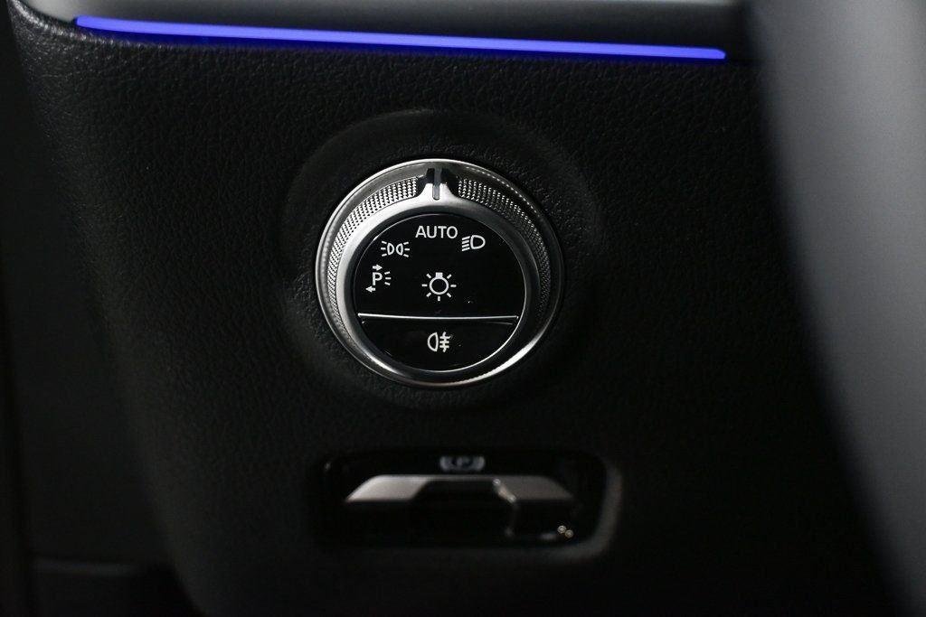2026 Mercedes-Benz C-Class Sedan C 300 - Photo 10