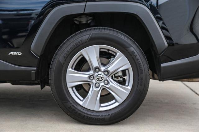 Certified Used 2025 MIDNIGHT BLACK METALLIC Toyota  image 8
