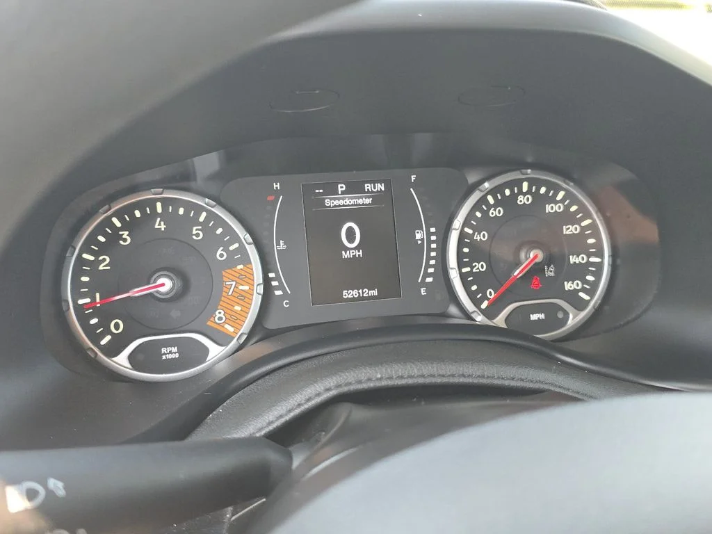 Used 2023 Gray Jeep Latitude image 25