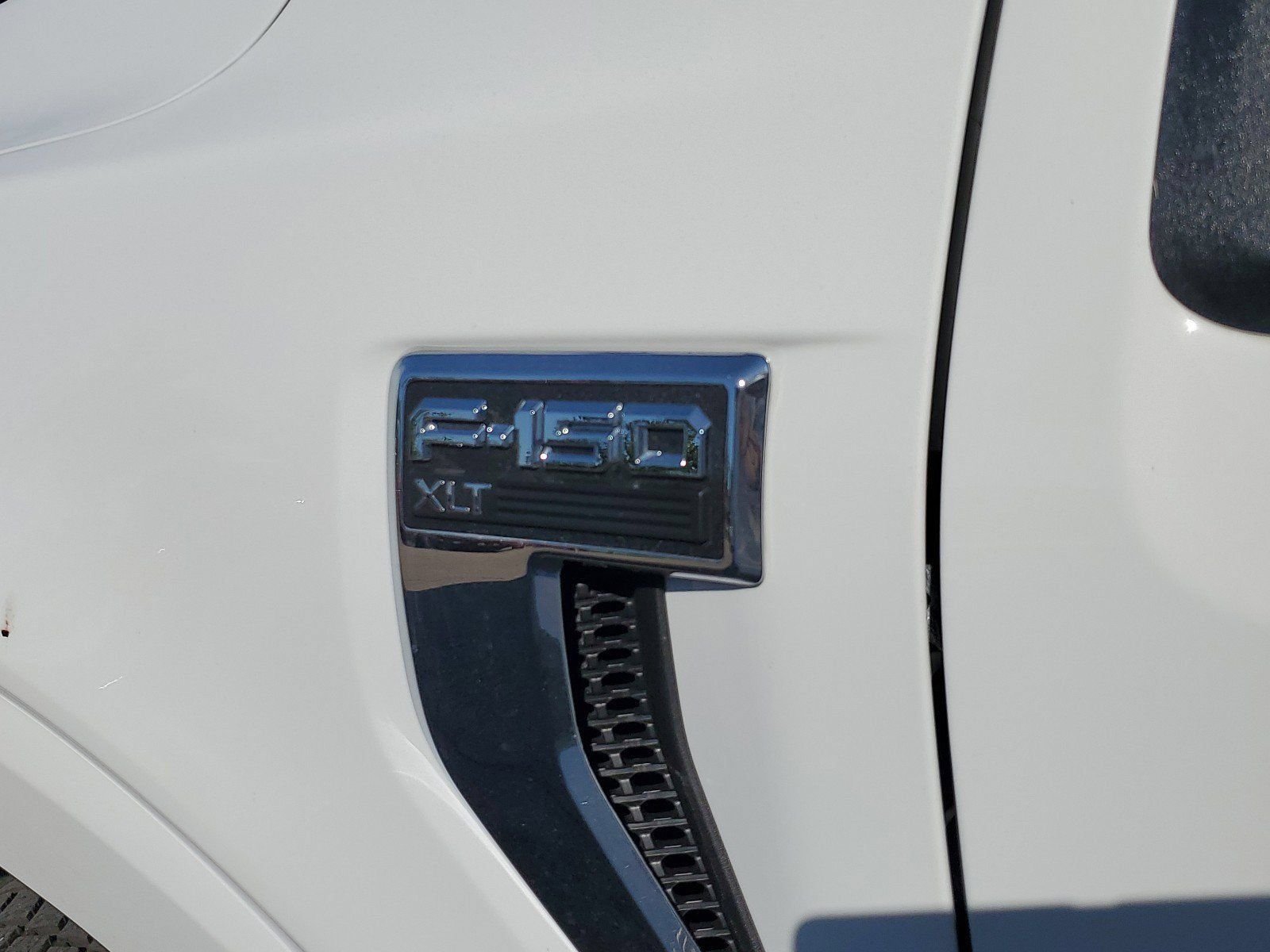 Used 2021 White Ford XLT image 6