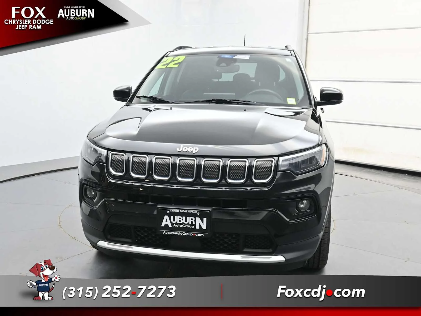 Used 2022 Diamond Black Crystal Pearlcoat Jeep Limited image 3