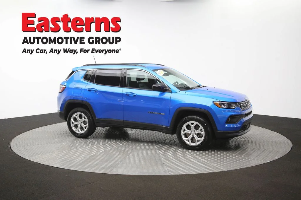 Used 2024 Blue Jeep Latitude image 45