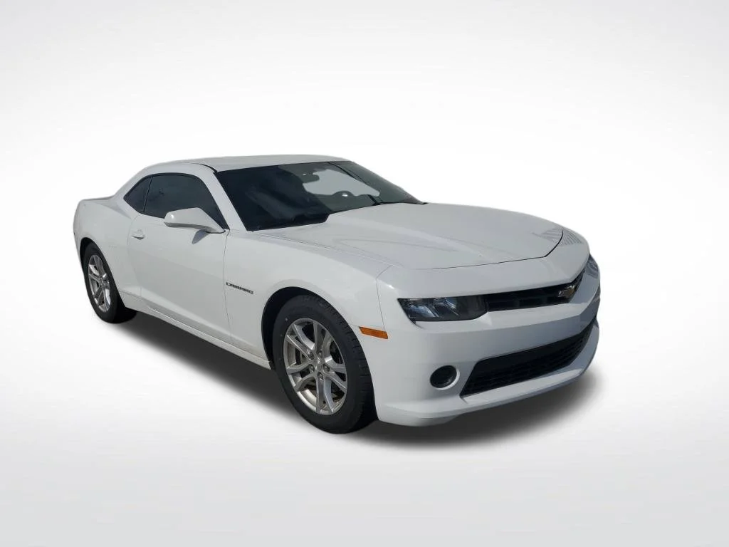 Used 2015 White Chevrolet 2LS image 6