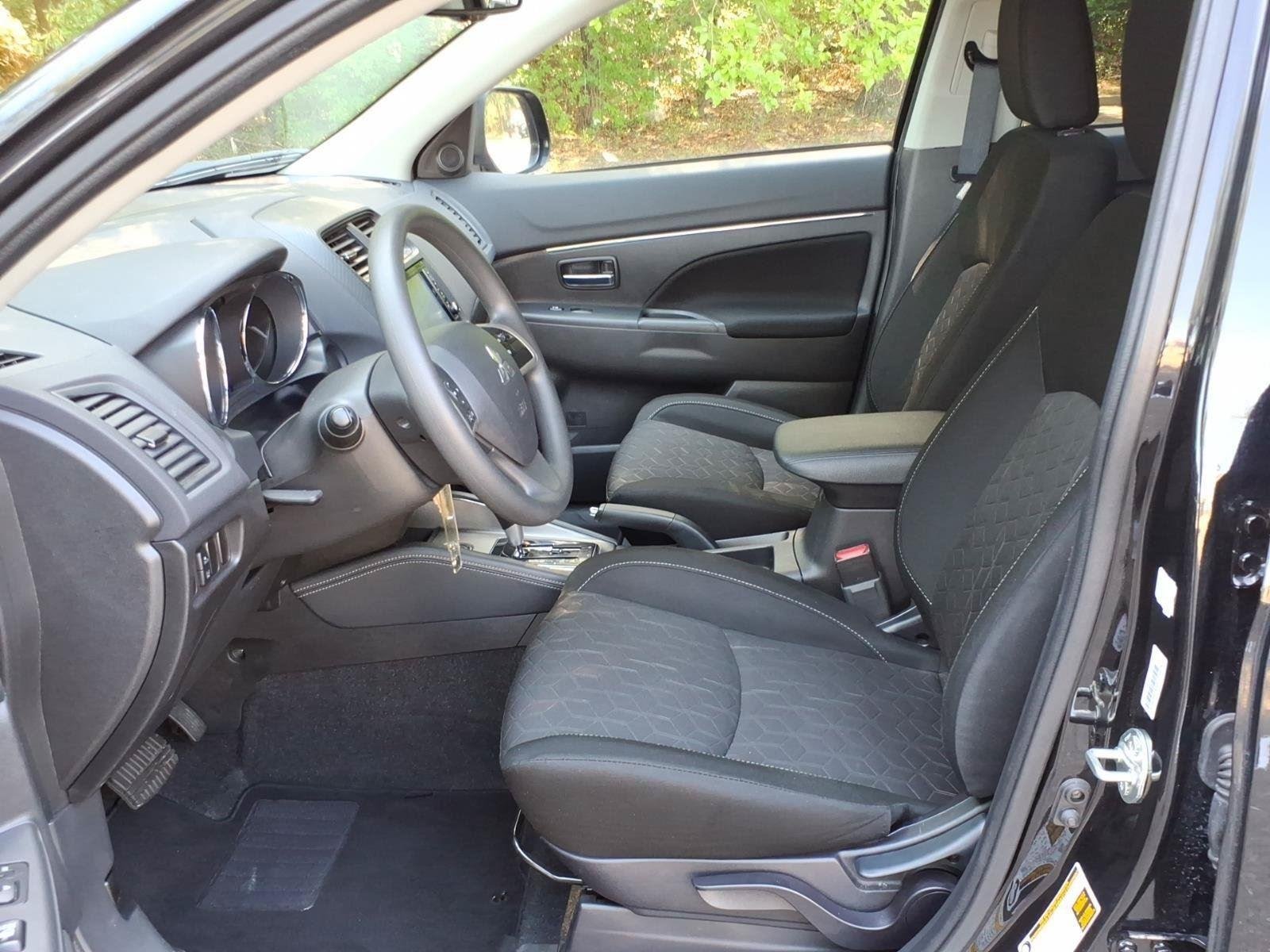 Used 2025  MITSUBISHI  image 15