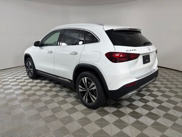New 2026 Polar White Mercedes-Benz GLA 250 image 5