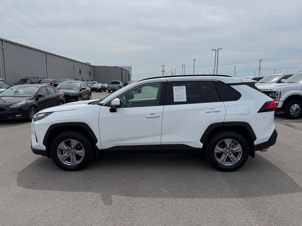 Used 2025 Ice Toyota XLE image 36