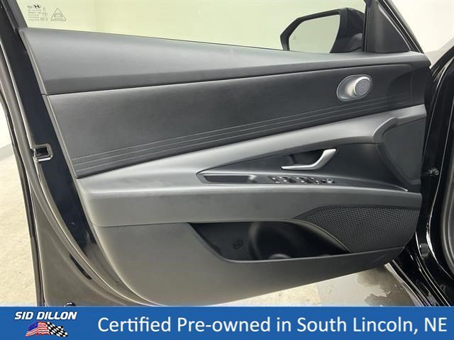 Used 2026 Abyss Black Hyundai SE image 15