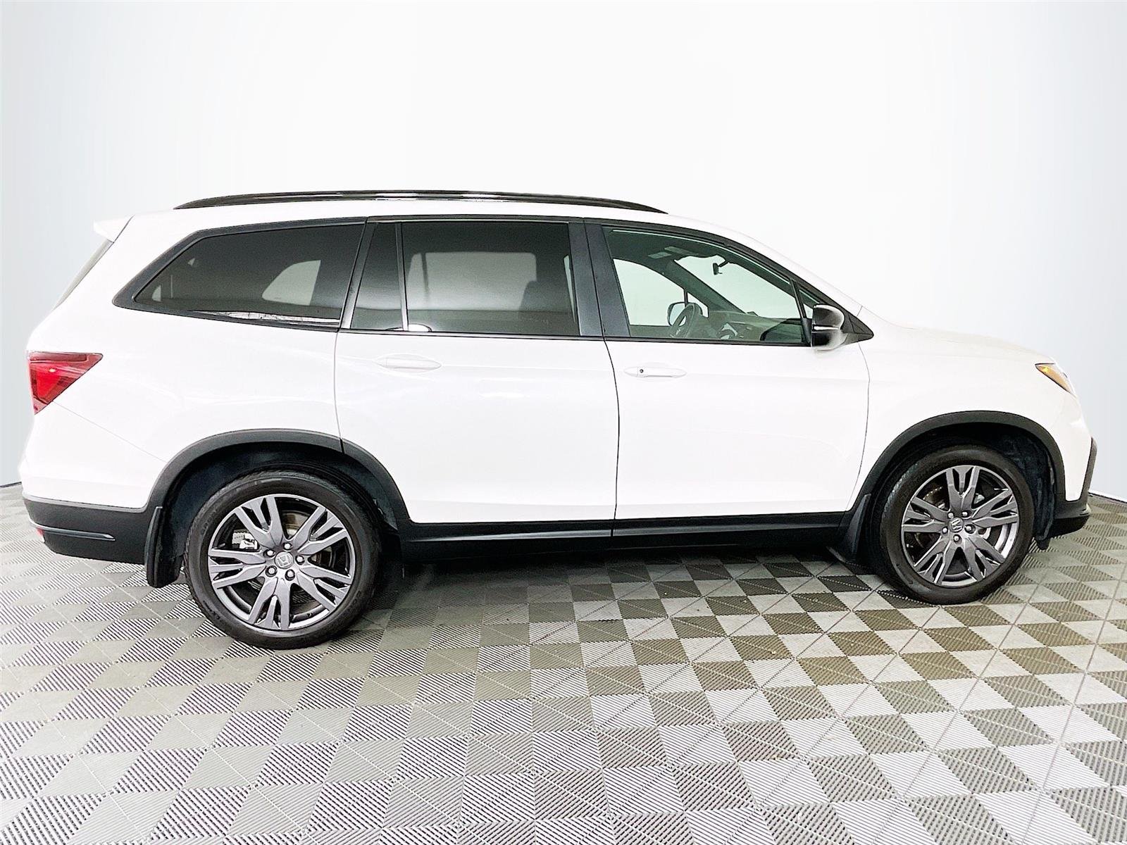 Certified Used 2022 Platinum White Pearl Honda AWD SPORT image 12