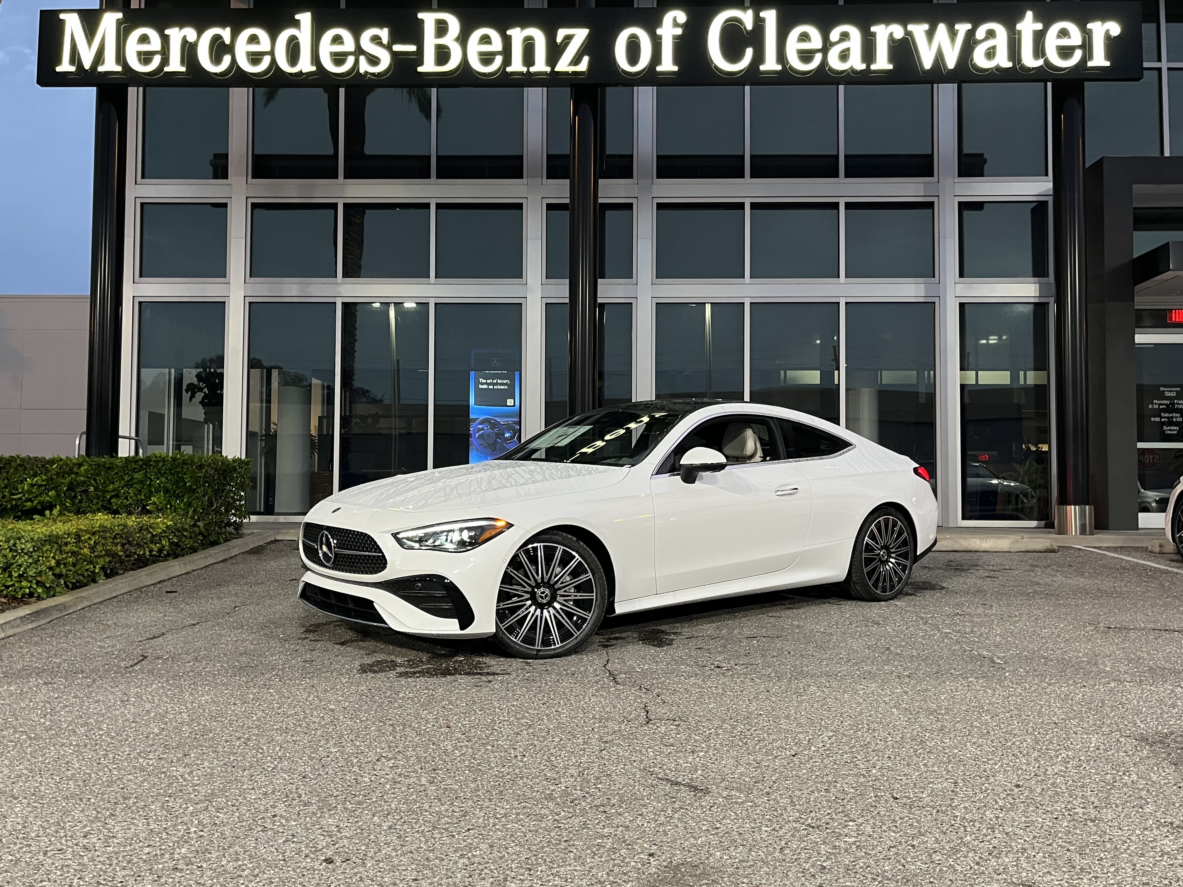 New 2026 MANUFAKTUR Moonlight White Metallic Mercedes-Benz CLE 300 image 1