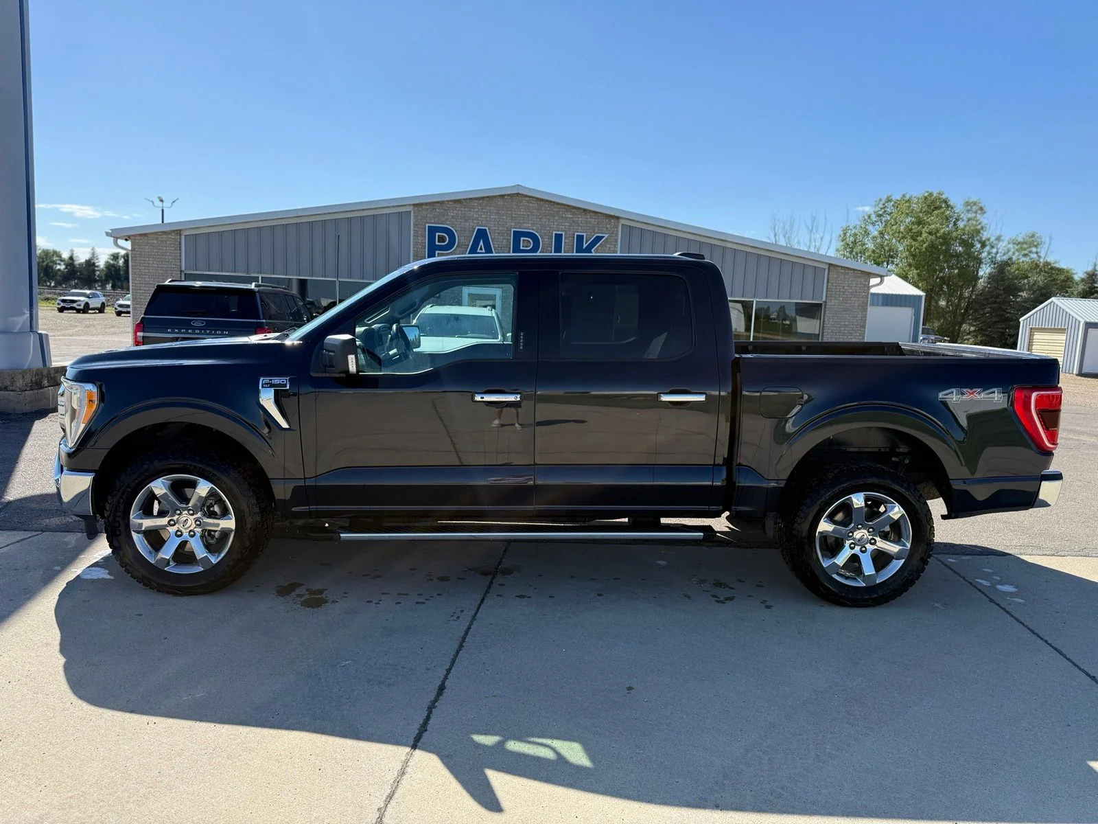 Certified Used 2023 Antimatter Blue Metallic Ford XLT image 3