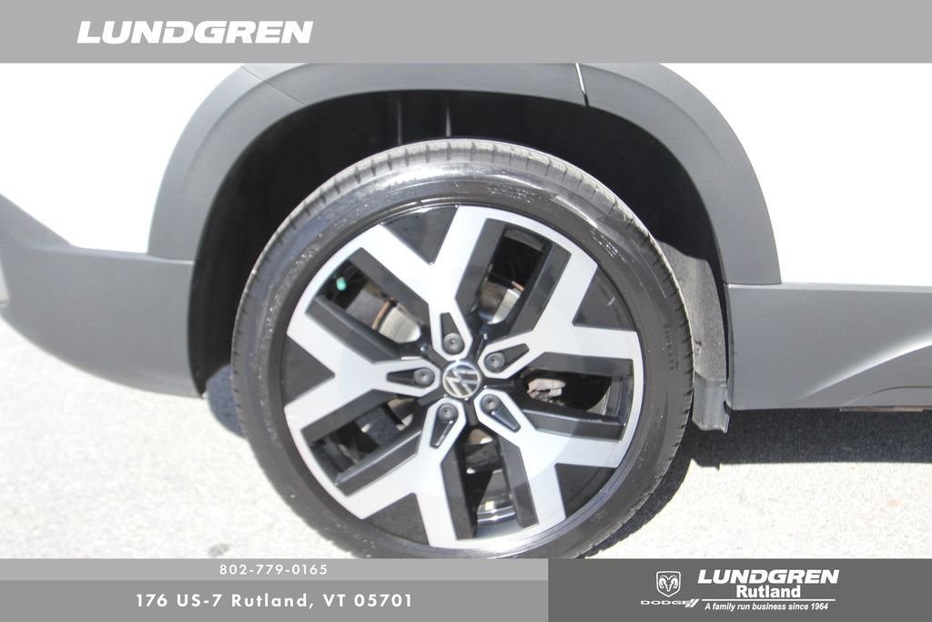 Used 2023 White Volkswagen 1.5T SEL image 13