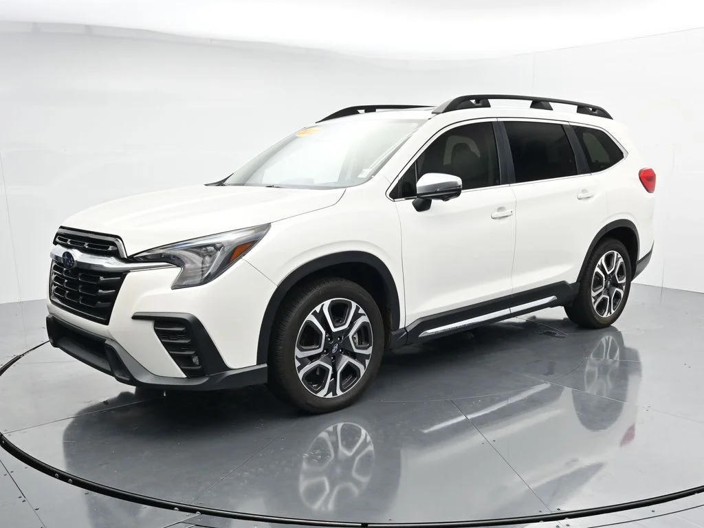 Used 2023 White Subaru Limited image 4