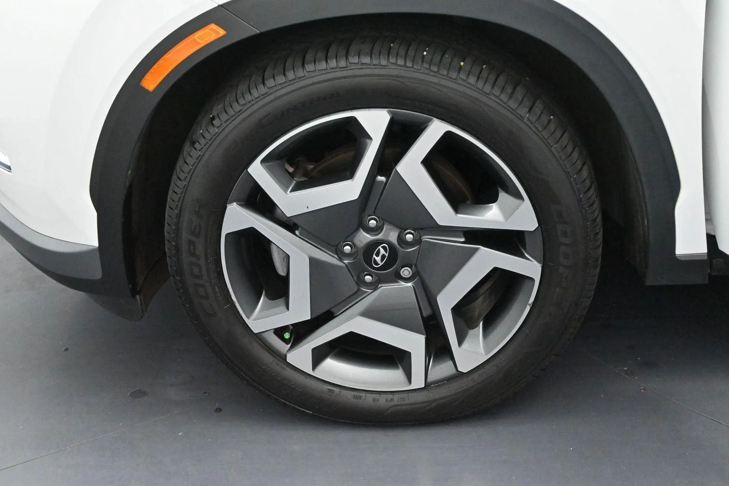 Used 2023 Hyper White Hyundai Limited image 43