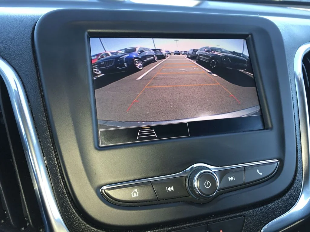 Used 2023 Gray Chevrolet LT image 17