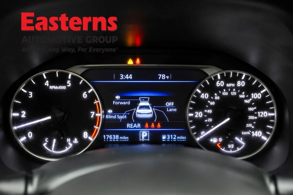 Used 2023 Red Nissan 2.5 SL image 18
