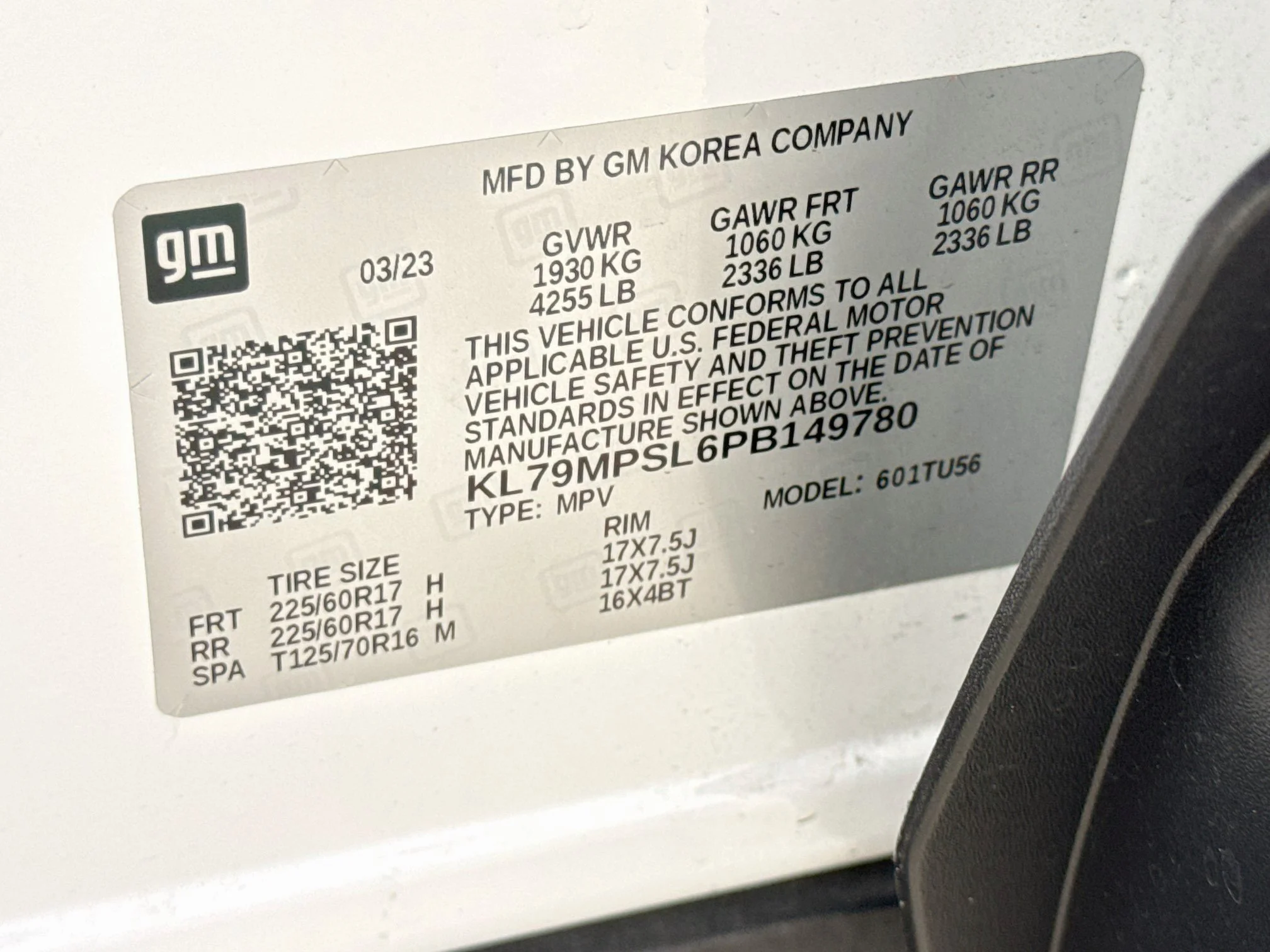 Used 2023 Summit White Chevrolet LT image 32