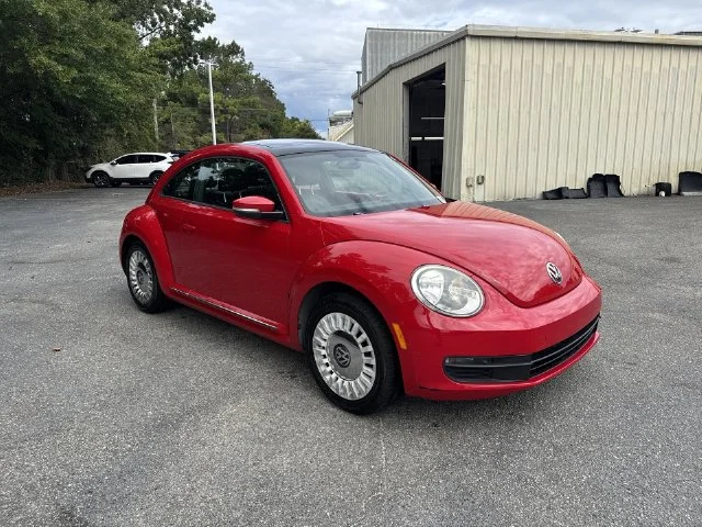 Used 2013 Red Volkswagen 2.5L image 3