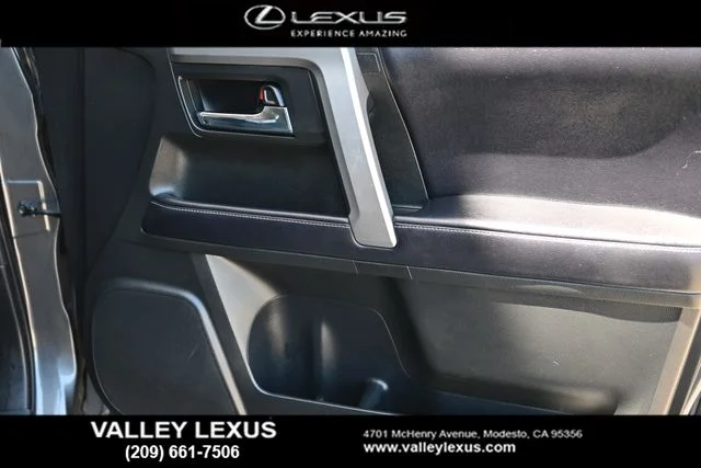 Used 2018 Gray Toyota SR5 image 19