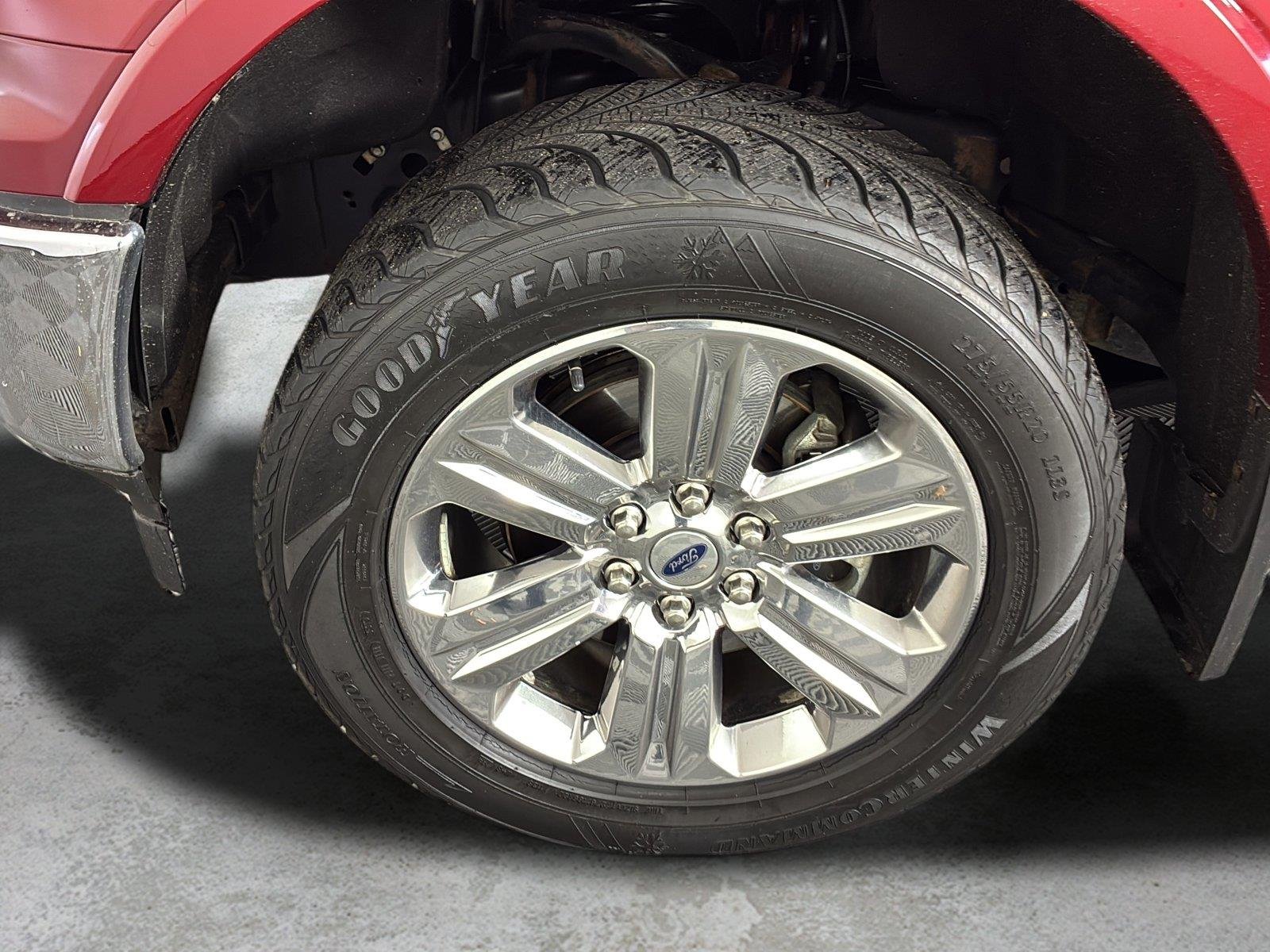 Used 2019 Ruby Red Metallic Tinted Clearcoat Ford LARIAT image 12