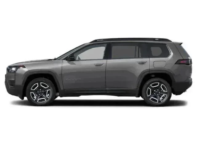 New 2026 Sting-Gray Clearcoat Jeep Laredo image 3