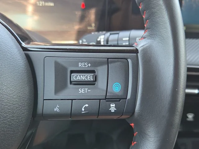 Used 2025 Gray Nissan SR image 13