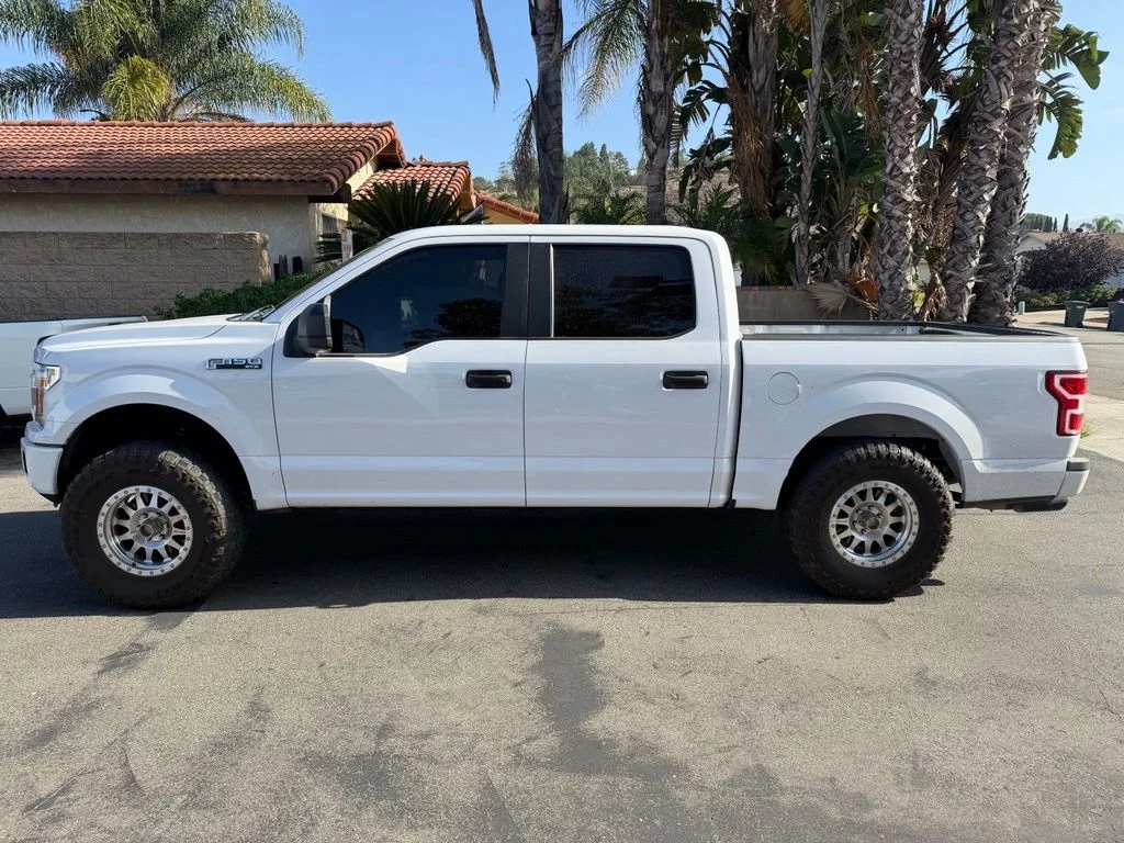 Used 2018 White Ford XL image 8