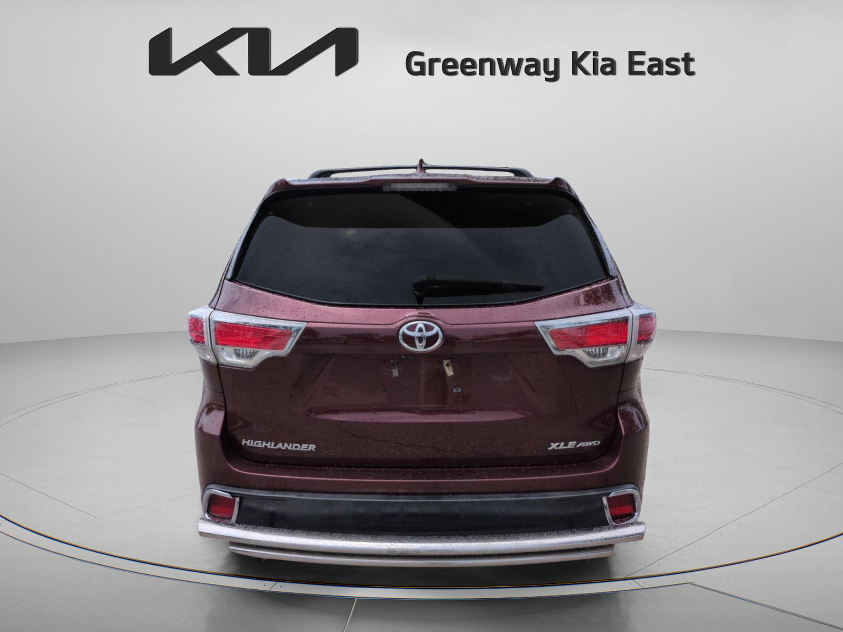 Used 2016 Ooh La La Rouge Mica Toyota XLE V6 image 6