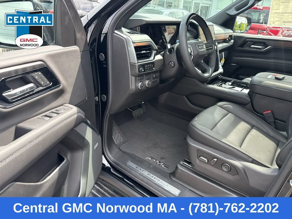 2026 GMC Yukon Denali - Photo 14