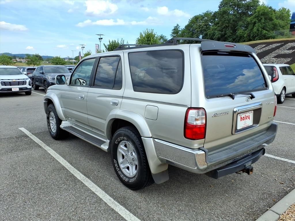 Used 2002 Silver Toyota SR5 image 3