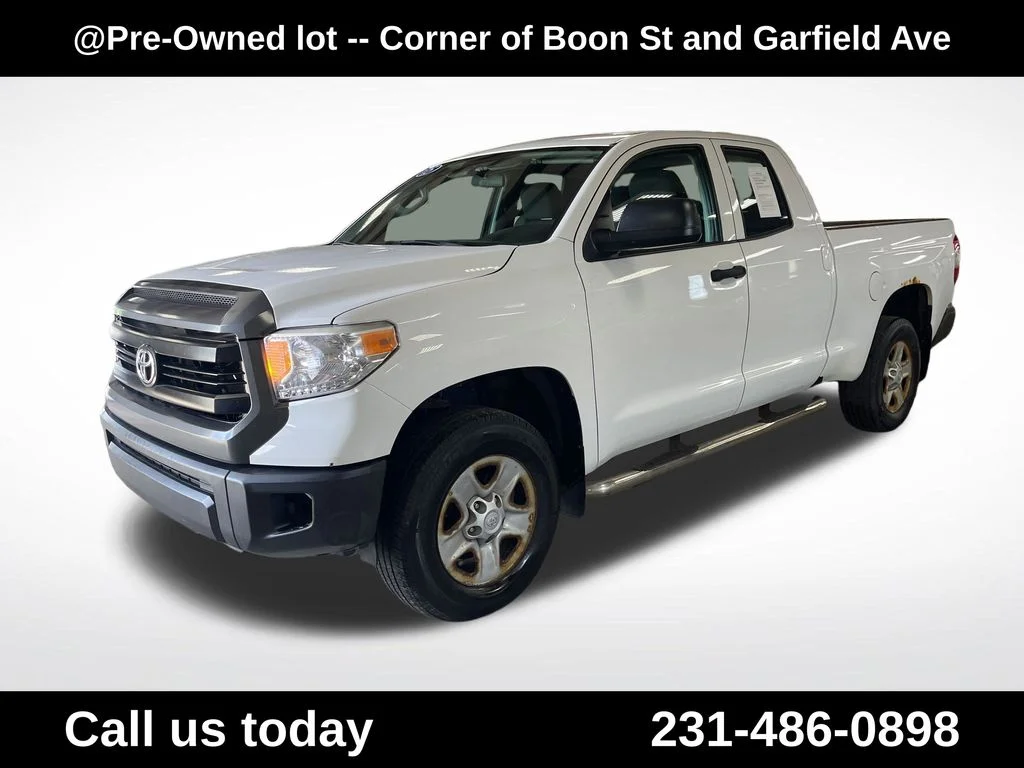 Used 2015 White Toyota SR image 1