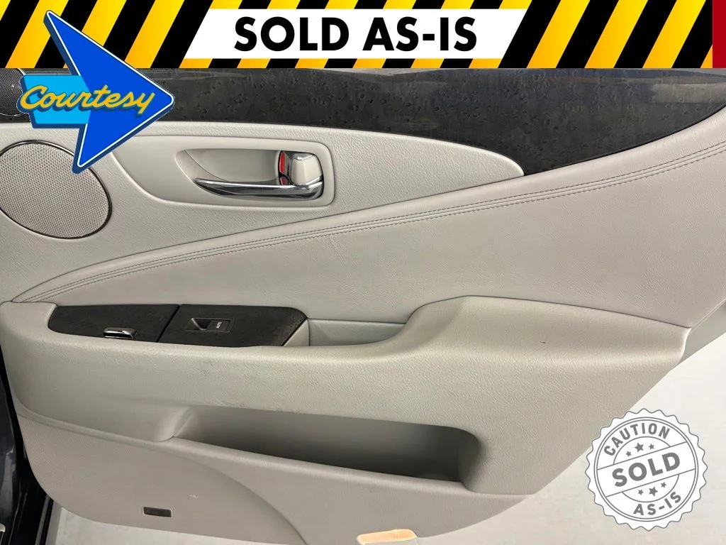 Certified Used 2010  Lexus 460 image 36