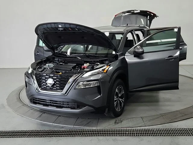Used 2023 Gray Nissan SV image 10