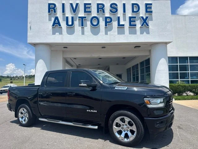 2020 RAM 1500 Big Horn/Lone Star 4x4 Crew Cab 5'7's photo