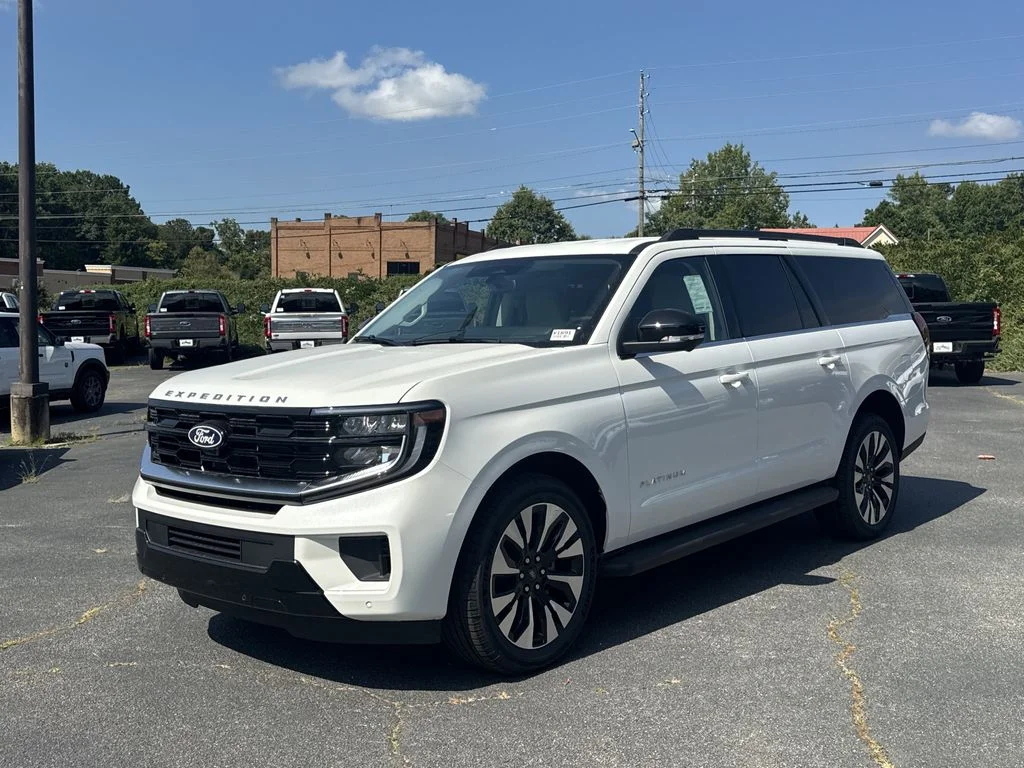 New 2027 White Ford Platinum image 3