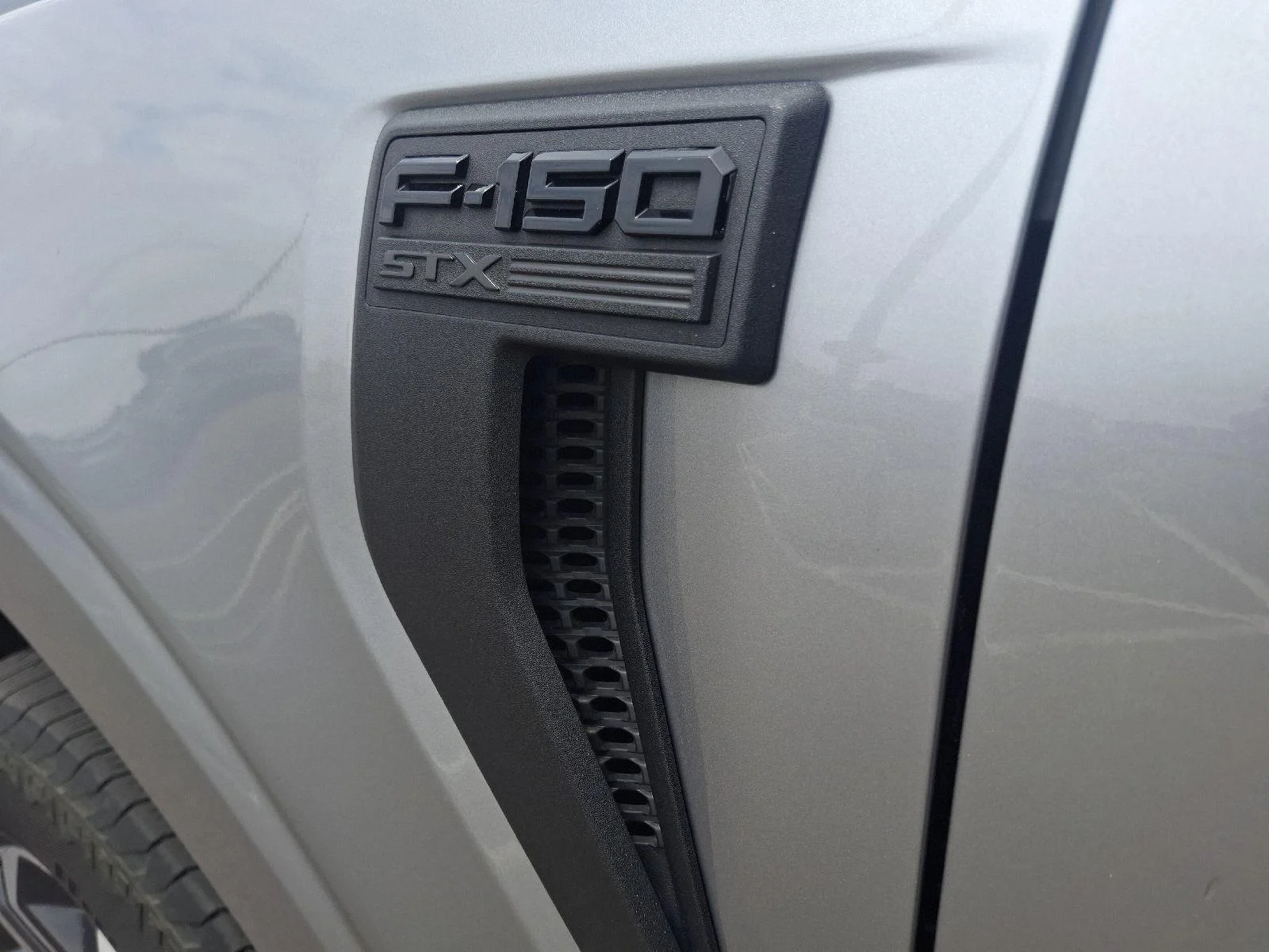 Used 2023 Iconic Silver Ford XL image 36