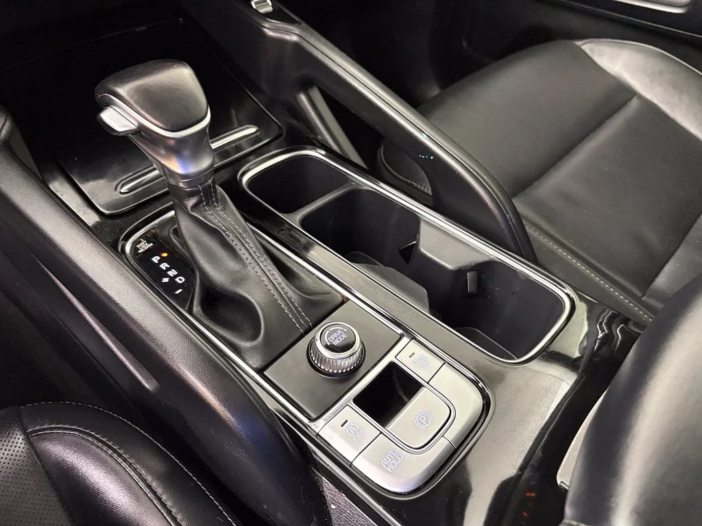Used 2022 Black Kia S image 31