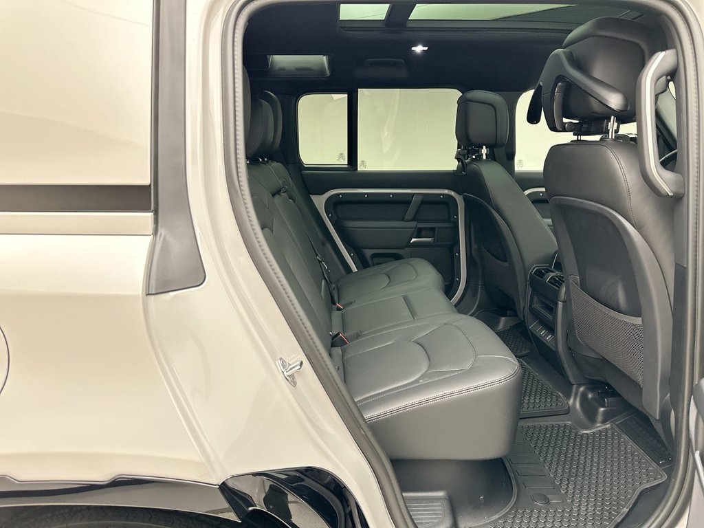 New 2026 Borasco Grey Land Rover X-Dynamic SE image 7