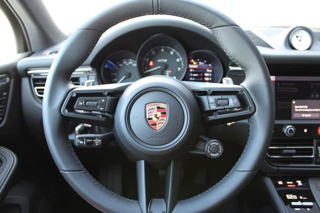 2026 Porsche Macan GTS - Photo 15