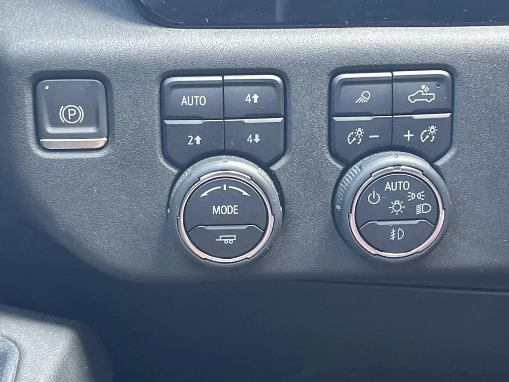 2024 Chevrolet Silverado 1500 LTZ - Photo 27