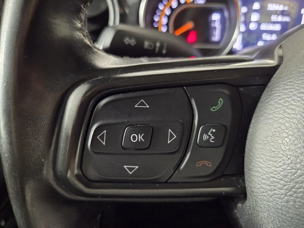 Used 2022 Granite Crystal Metallic Clearcoat Jeep Altitude image 17