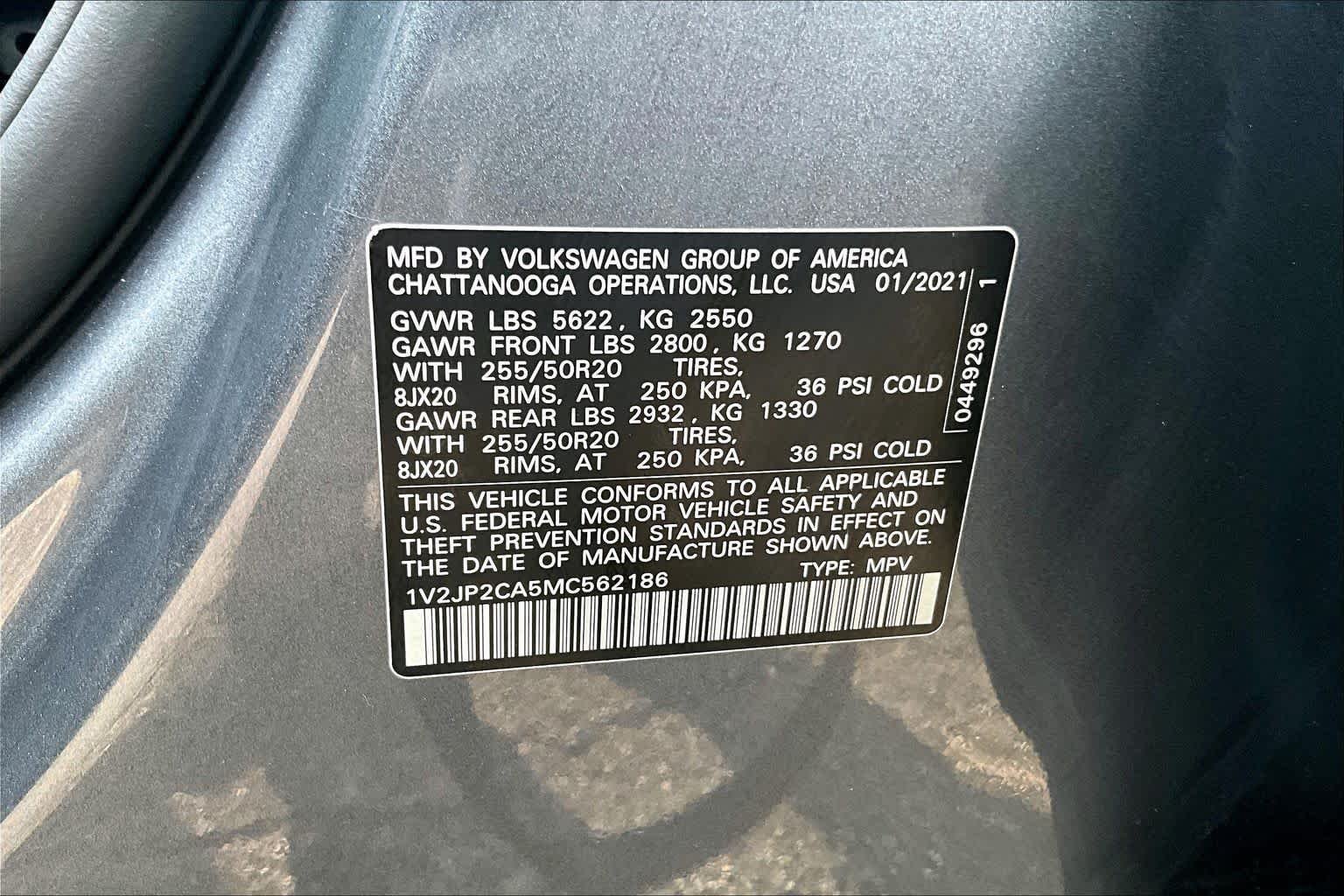 Used 2021 Platinum Gray Metallic Volkswagen 2.0T SE w/Technology image 34