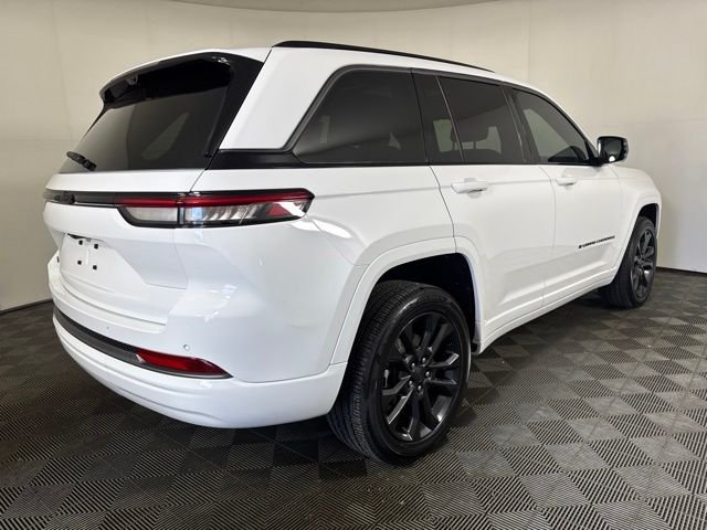 Used 2026 Bright White Clearcoat Jeep Limited Reserve image 3