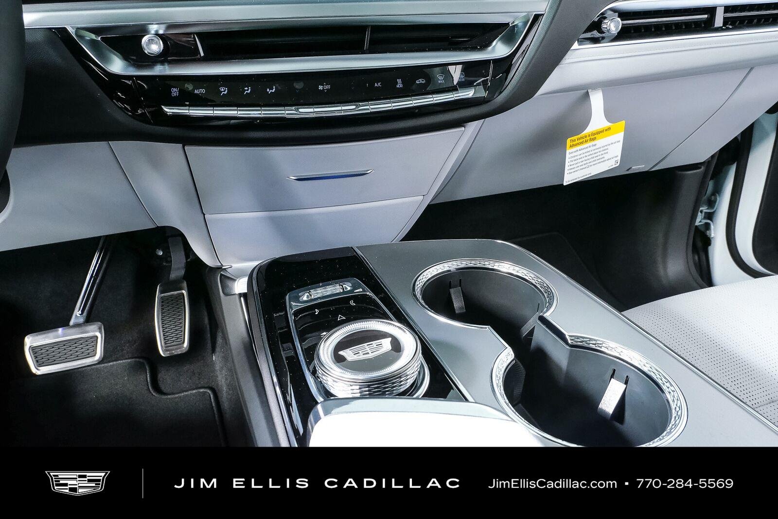 New 2027 Vibrant White Tricoat Cadillac Sport image 17